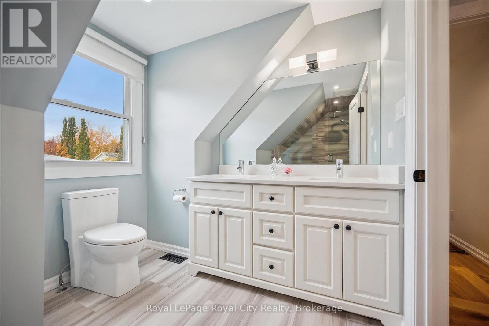 52 Hilldale Crescent, Guelph, Ontario  N1G 4B8 - Photo 23 - X12679226