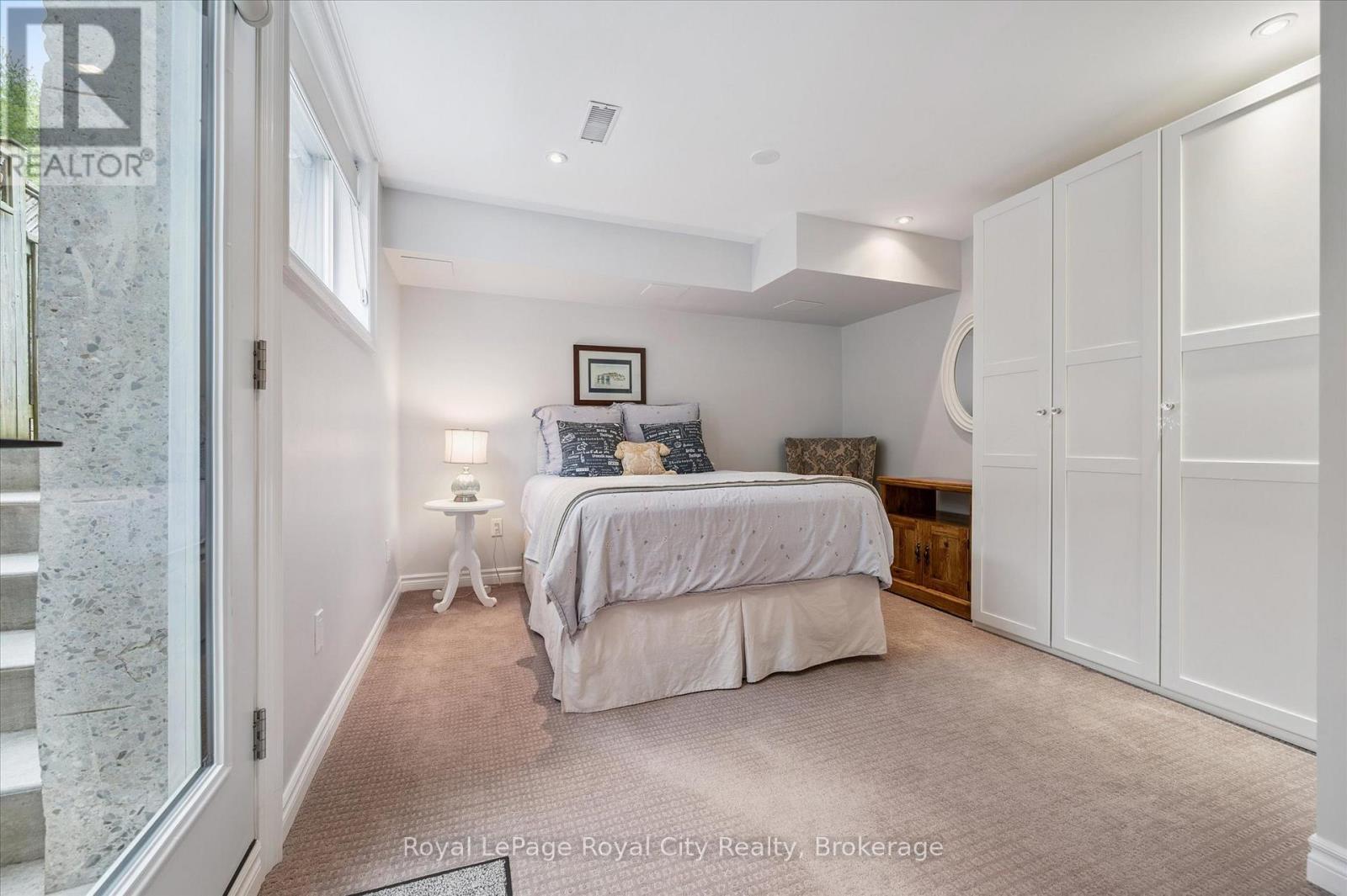 52 Hilldale Crescent, Guelph, Ontario  N1G 4B8 - Photo 33 - X12679226