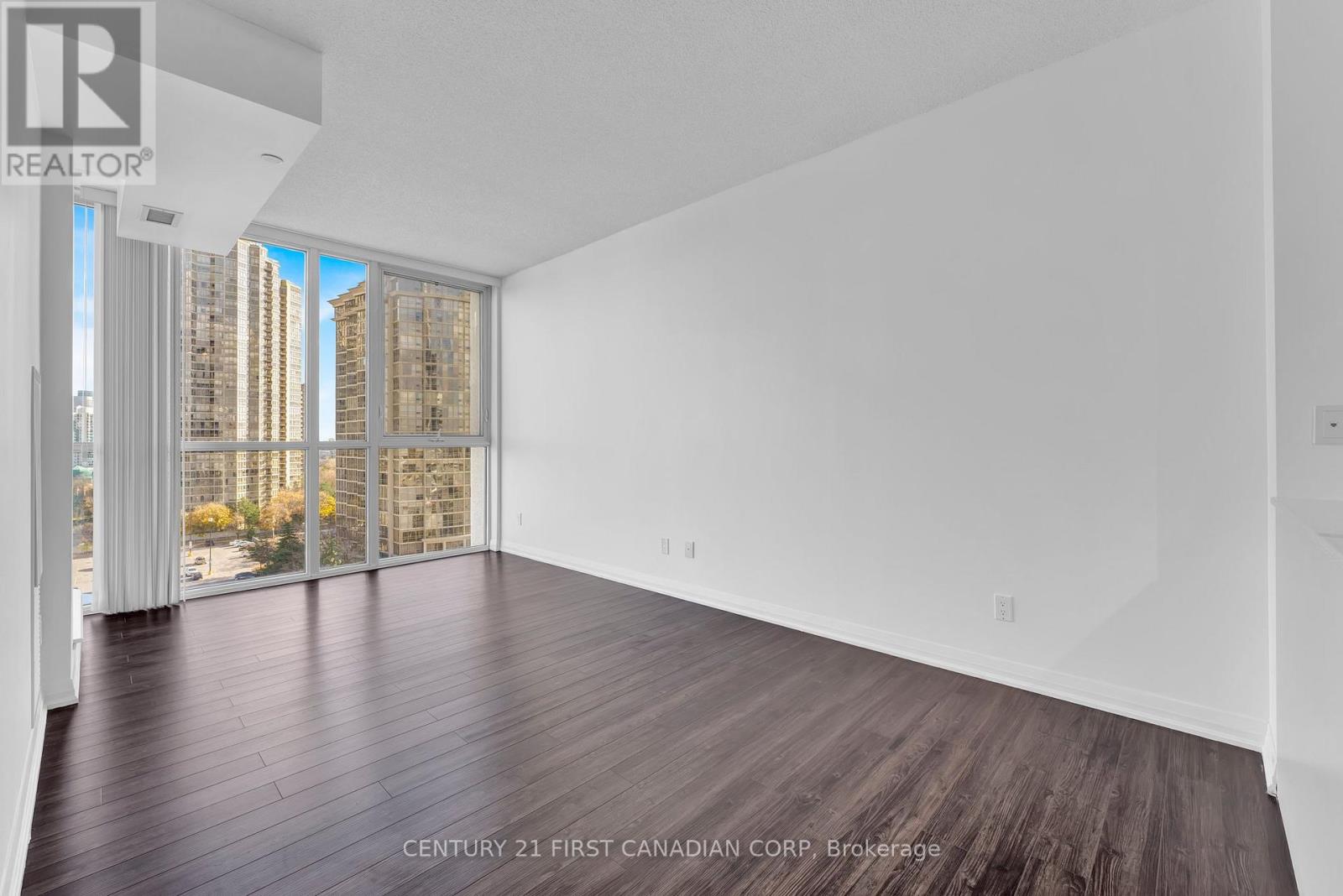 903 - 75 Eglinton Avenue W, Mississauga, Ontario  L5R 0E5 - Photo 10 - W12679256