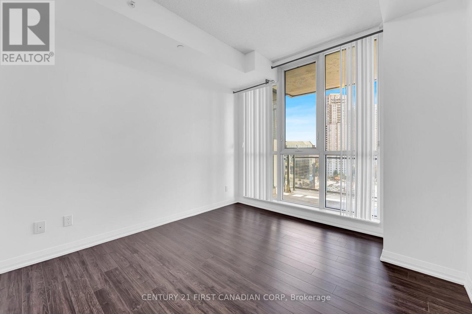 903 - 75 Eglinton Avenue W, Mississauga, Ontario  L5R 0E5 - Photo 11 - W12679256