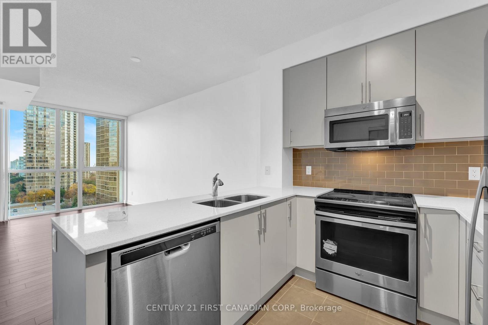 903 - 75 Eglinton Avenue W, Mississauga, Ontario  L5R 0E5 - Photo 12 - W12679256