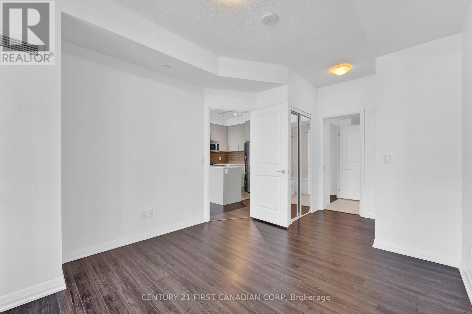 903 - 75 Eglinton Avenue W, Mississauga, Ontario  L5R 0E5 - Photo 18 - W12679256