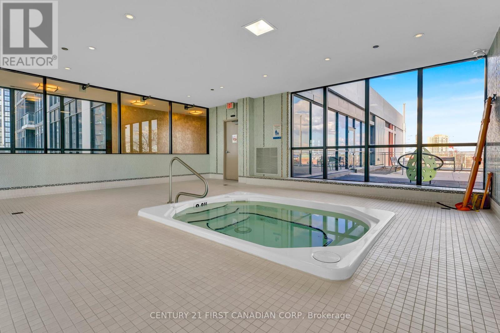 903 - 75 Eglinton Avenue W, Mississauga, Ontario  L5R 0E5 - Photo 33 - W12679256