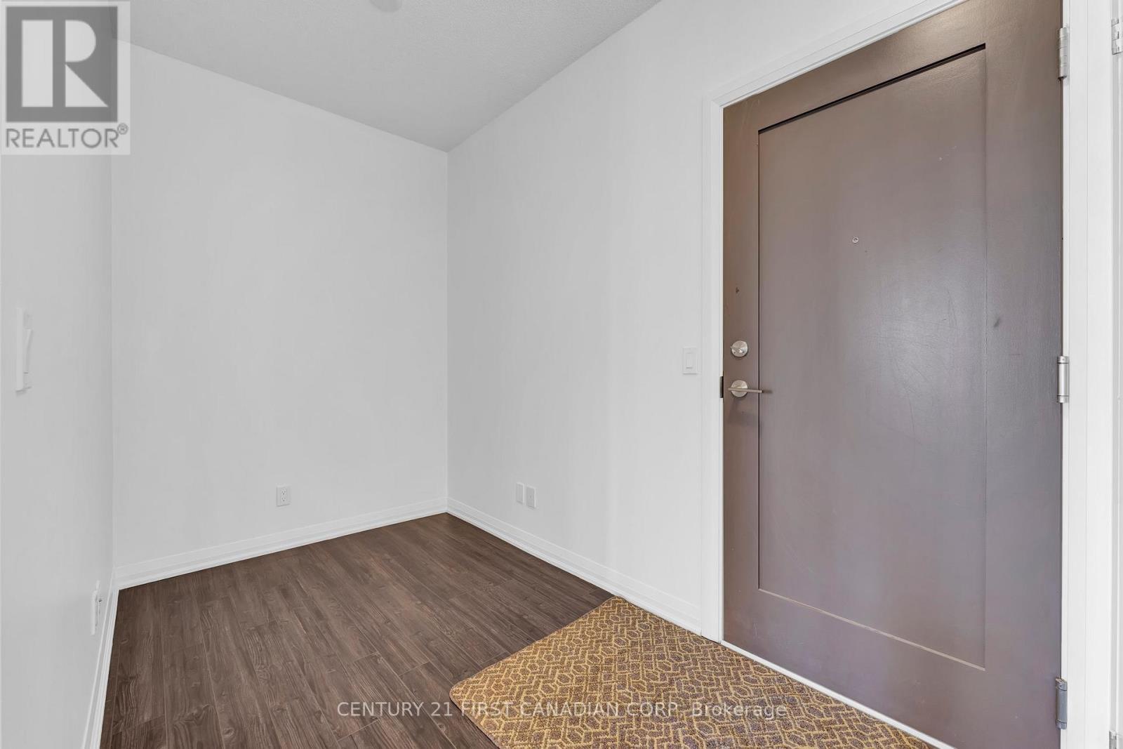 903 - 75 Eglinton Avenue W, Mississauga, Ontario  L5R 0E5 - Photo 5 - W12679256