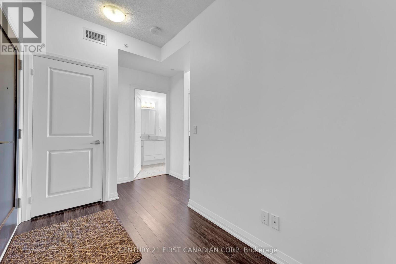 903 - 75 Eglinton Avenue W, Mississauga, Ontario  L5R 0E5 - Photo 6 - W12679256