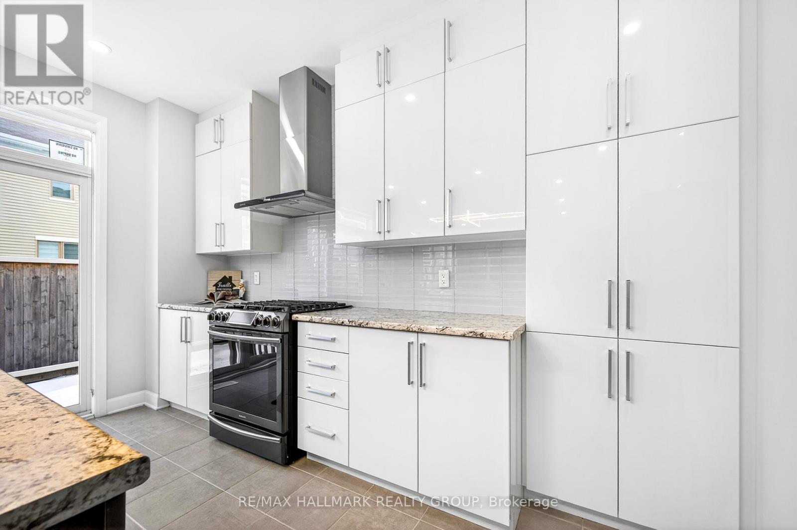 232 Aquarium Avenue, Ottawa, Ontario  K4A 1K7 - Photo 7 - X12679216