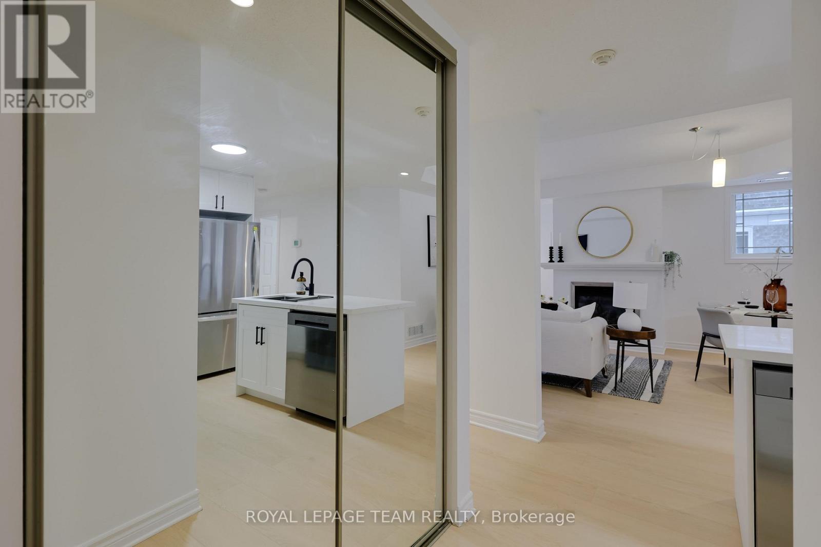 2 - 369 Paseo Private, Ottawa, Ontario  K2G 4N7 - Photo 4 - X12679228