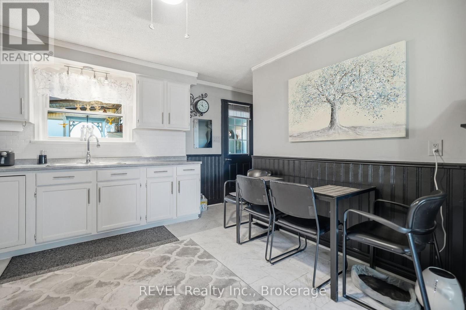 137 Wellington Street, Port Colborne, Ontario  L3K 2K1 - Photo 15 - X12679238