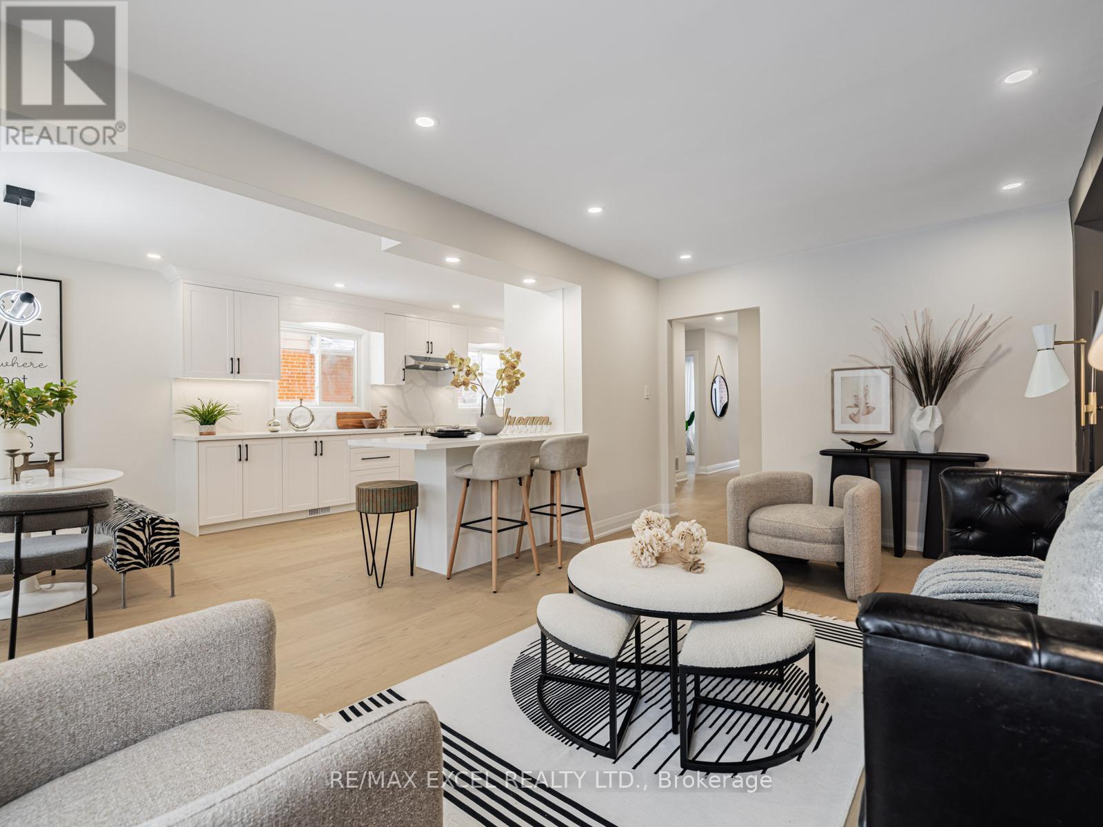 69 Baroness Crescent, Toronto, Ontario  M2J 3K4 - Photo 6 - C12679232