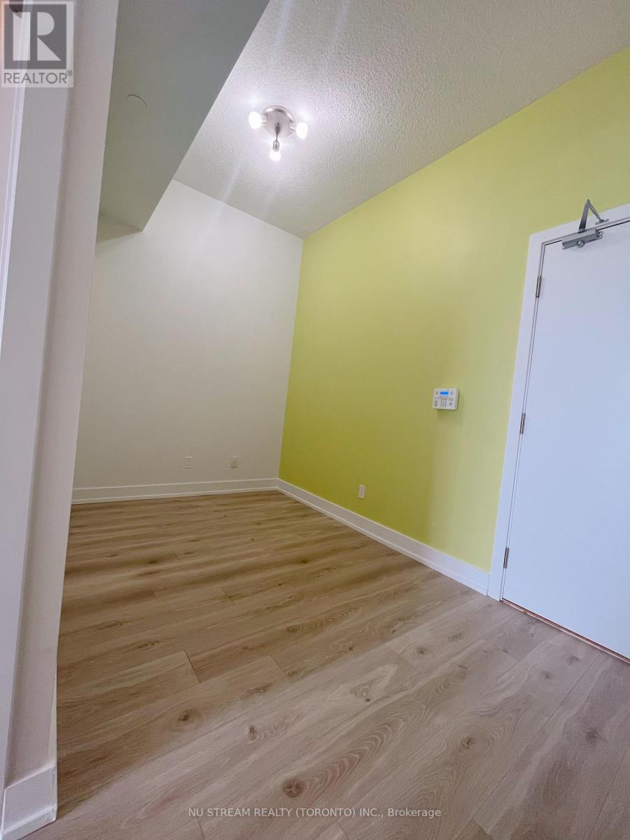 411 - 128 Fairview Mall Drive, Toronto, Ontario  M2J 0E8 - Photo 5 - C12679260