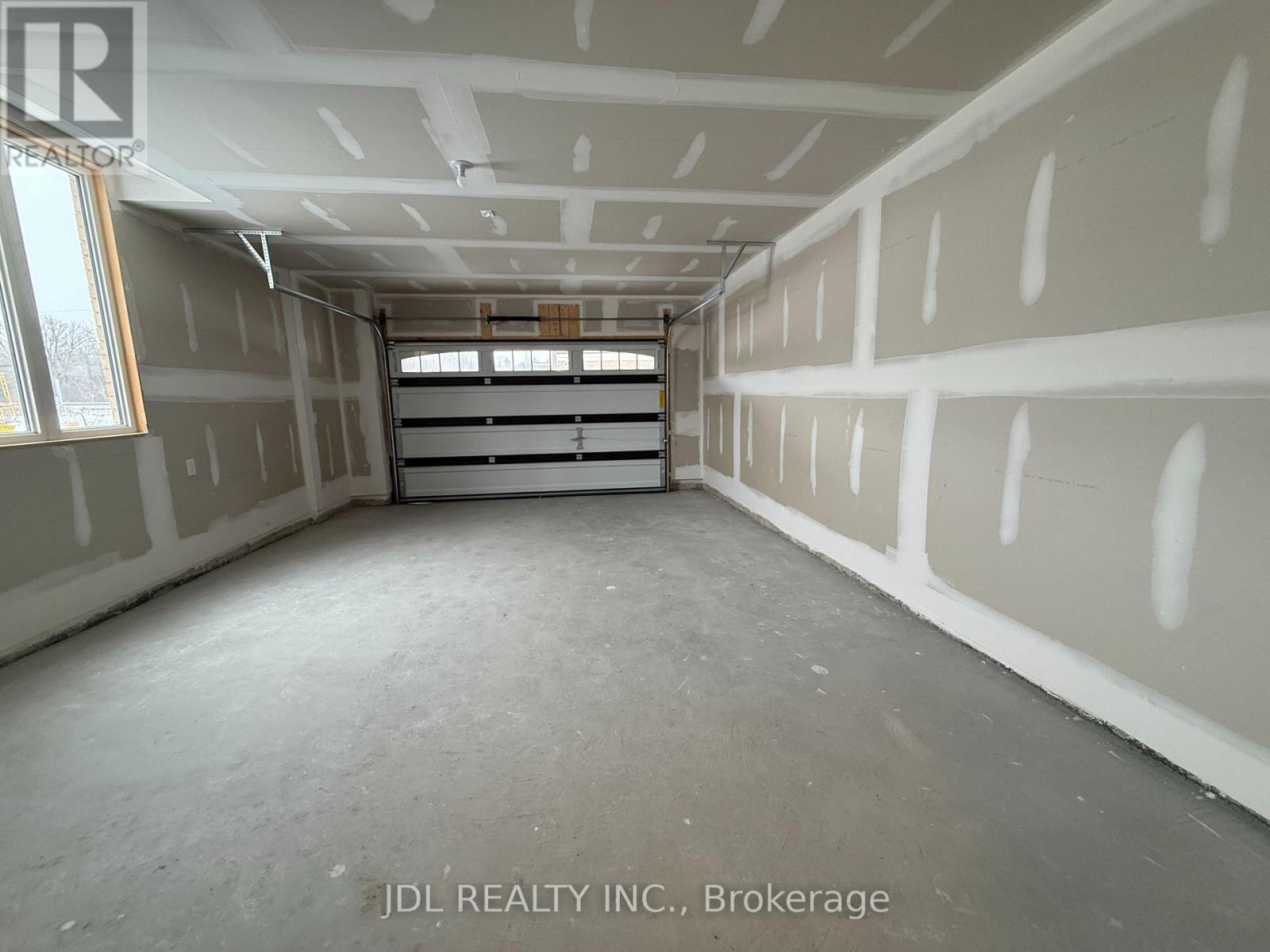 3017 Gatestone Path, Pickering, Ontario  L1X 0R4 - Photo 6 - E12679242