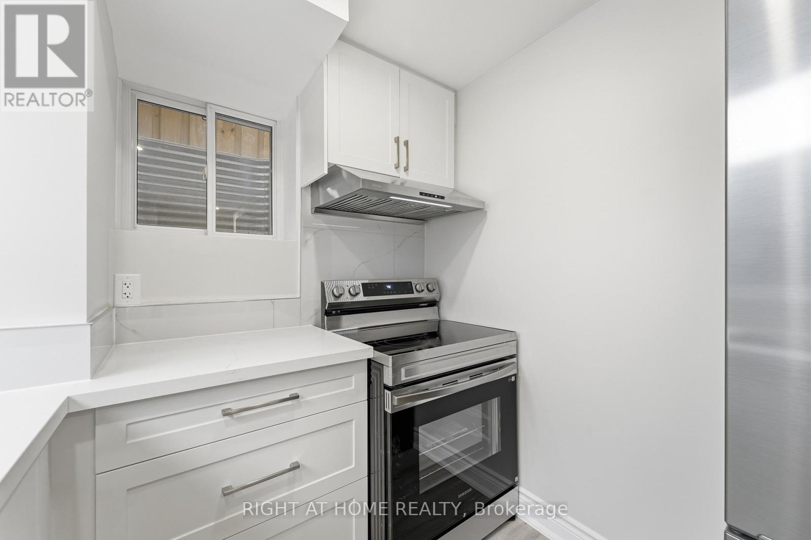 Lower - 7 Walter Clifford Nesbitt Drive, Whitby, Ontario  L1P 0G5 - Photo 12 - E12679262