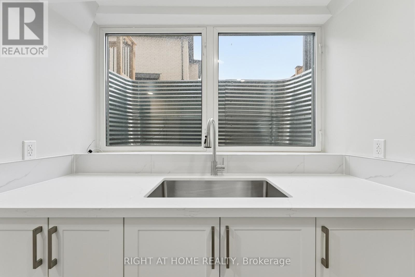 Lower - 7 Walter Clifford Nesbitt Drive, Whitby, Ontario  L1P 0G5 - Photo 14 - E12679262