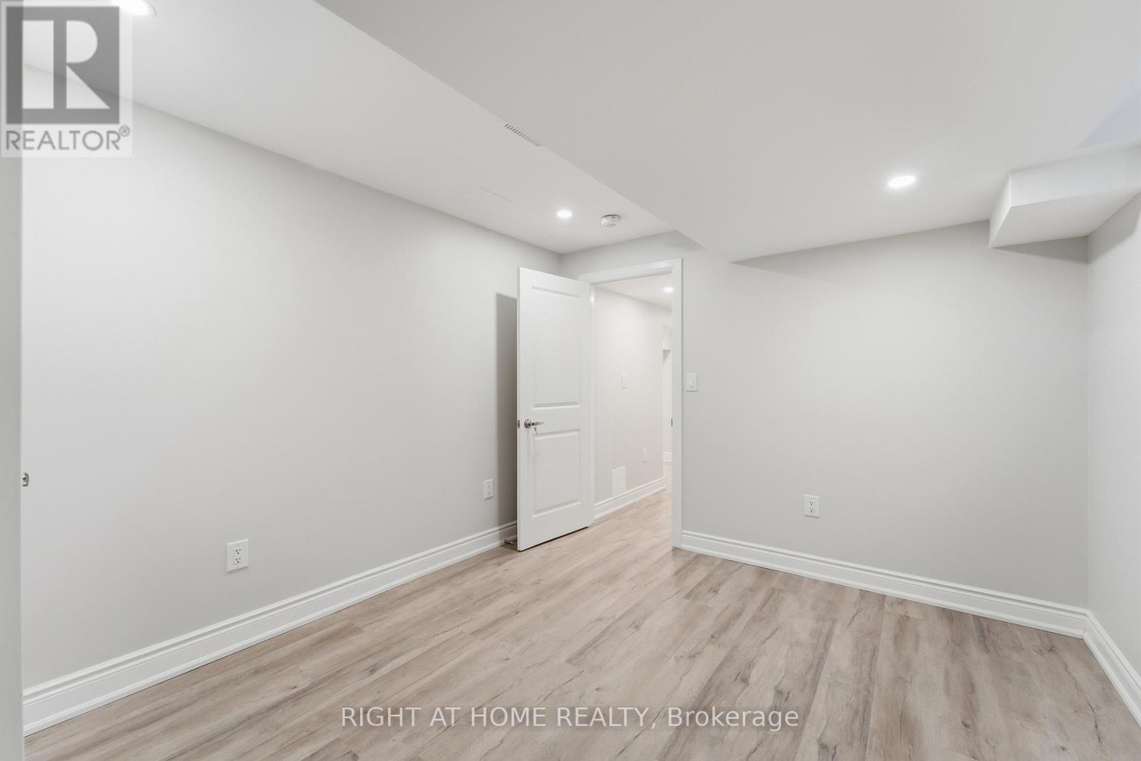 Lower - 7 Walter Clifford Nesbitt Drive, Whitby, Ontario  L1P 0G5 - Photo 16 - E12679262