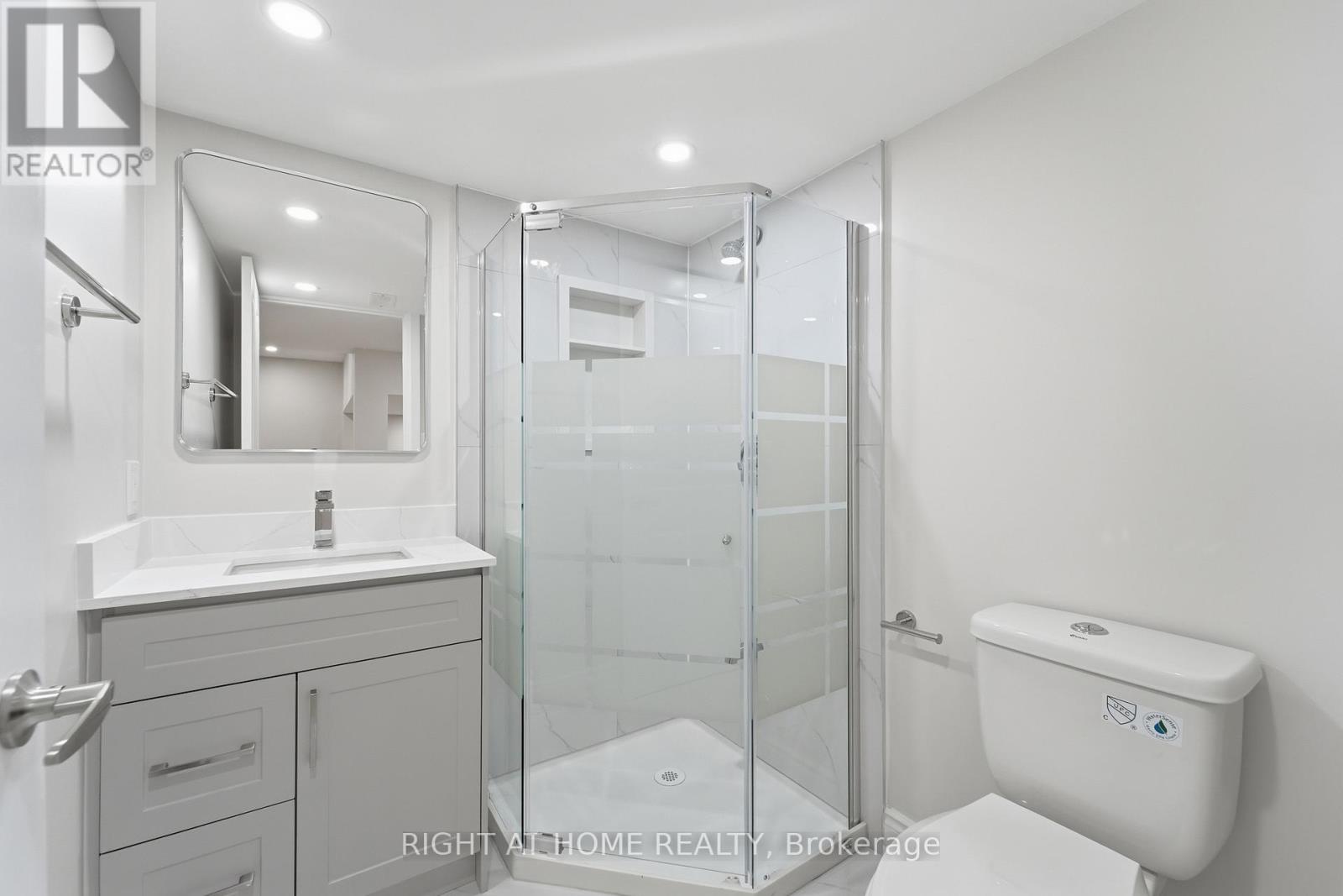 Lower - 7 Walter Clifford Nesbitt Drive, Whitby, Ontario  L1P 0G5 - Photo 19 - E12679262