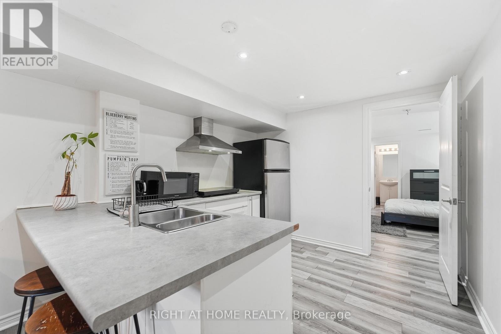 Lower - 2825 St. Clair Avenue E, Toronto, Ontario  M4B 1N3 - Photo 11 - E12679266