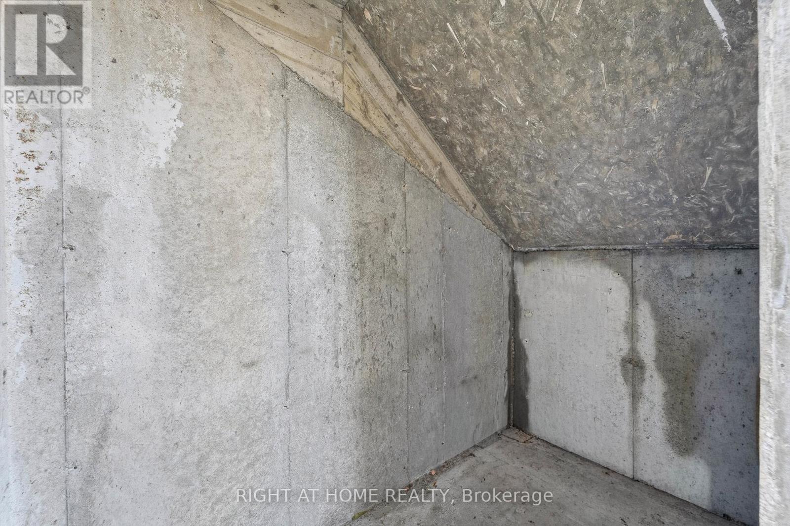 Lower - 2825 St. Clair Avenue E, Toronto, Ontario  M4B 1N3 - Photo 20 - E12679266