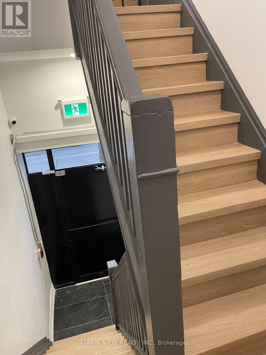 6 - 79 Cedarvale Avenue, Toronto, Ontario  M4C 4J6 - Photo 5 - E12679270