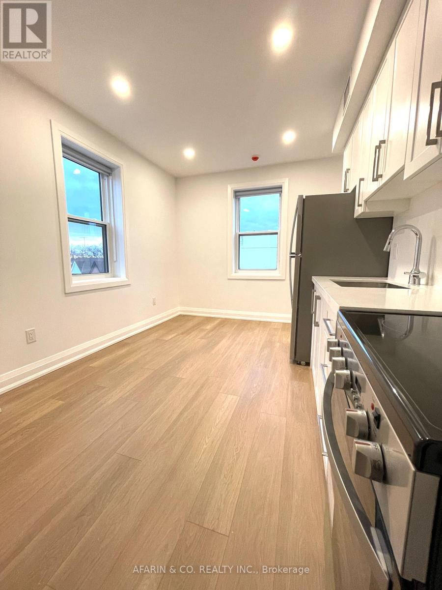 6 - 79 Cedarvale Avenue, Toronto, Ontario  M4C 4J6 - Photo 8 - E12679270