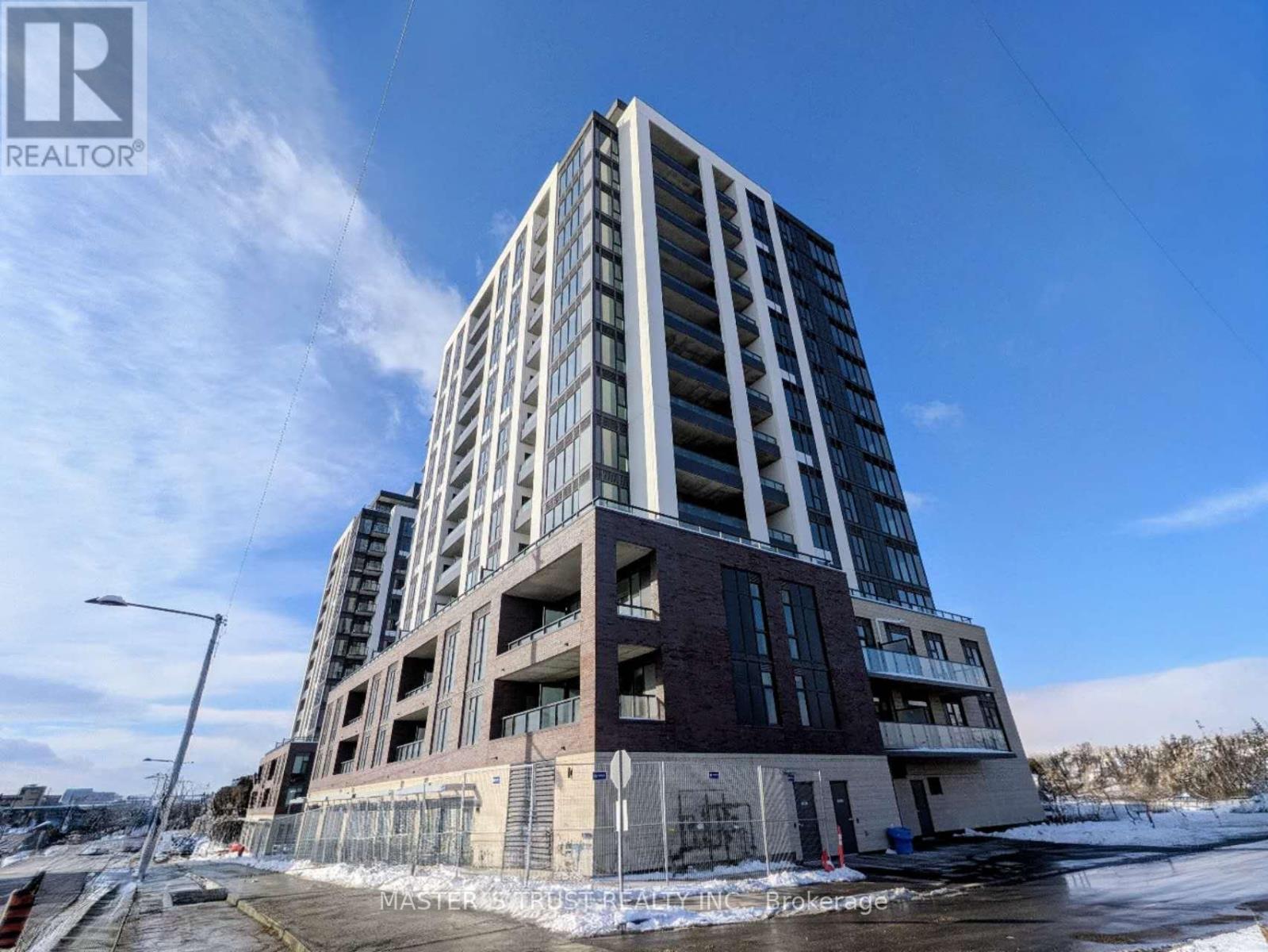 1007 - 715 DAVIS DRIVE, Newmarket, Ontario