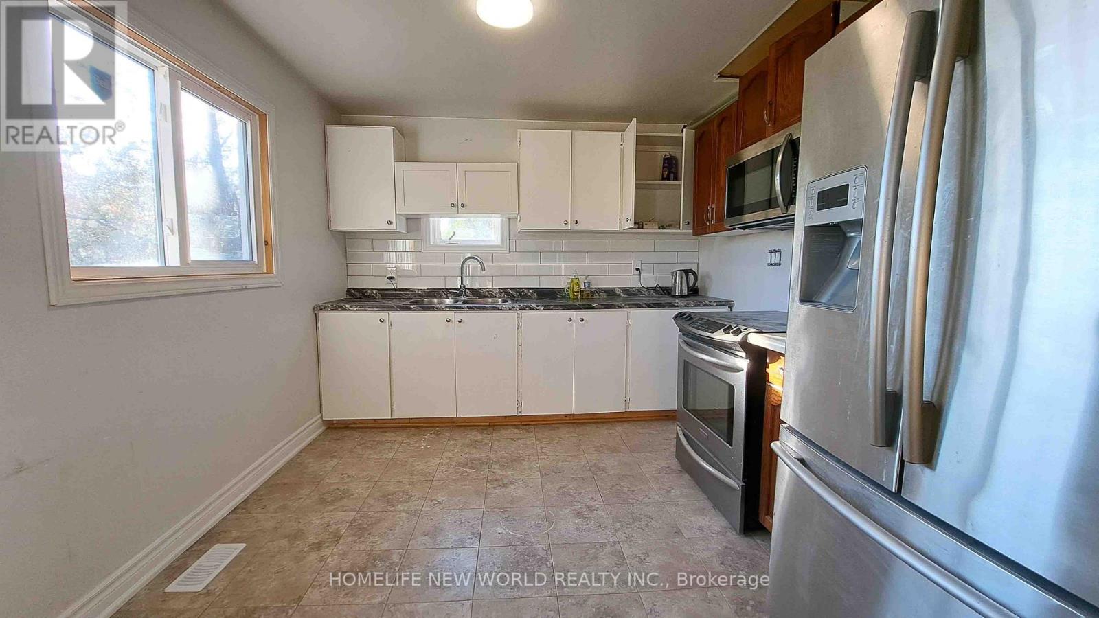 246 Old Homestead Road N, Georgina, Ontario  L4P 3C8 - Photo 6 - N12679276