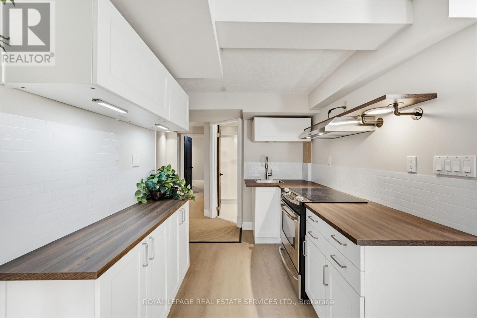 Lower - 697 Auger Terrace, Milton, Ontario  L9T 5M2 - Photo 13 - W12679212