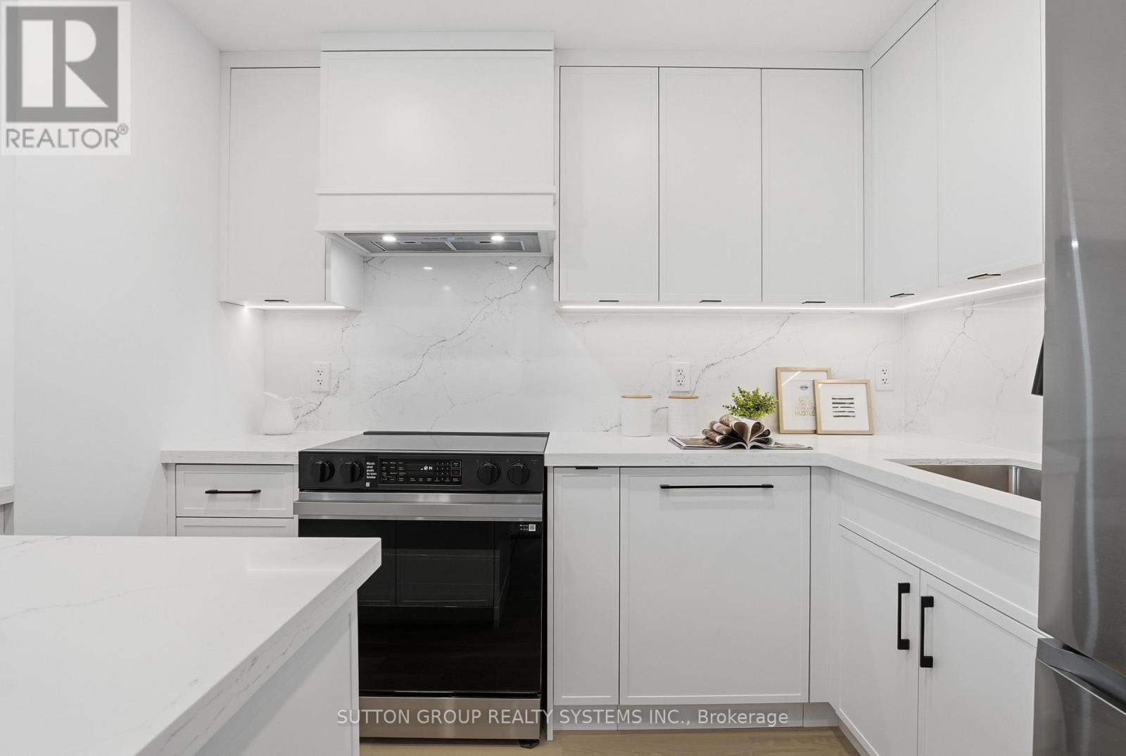 909 - 60 Southport Street, Toronto, Ontario M6S 3N4 - Photo 19 - W12679214