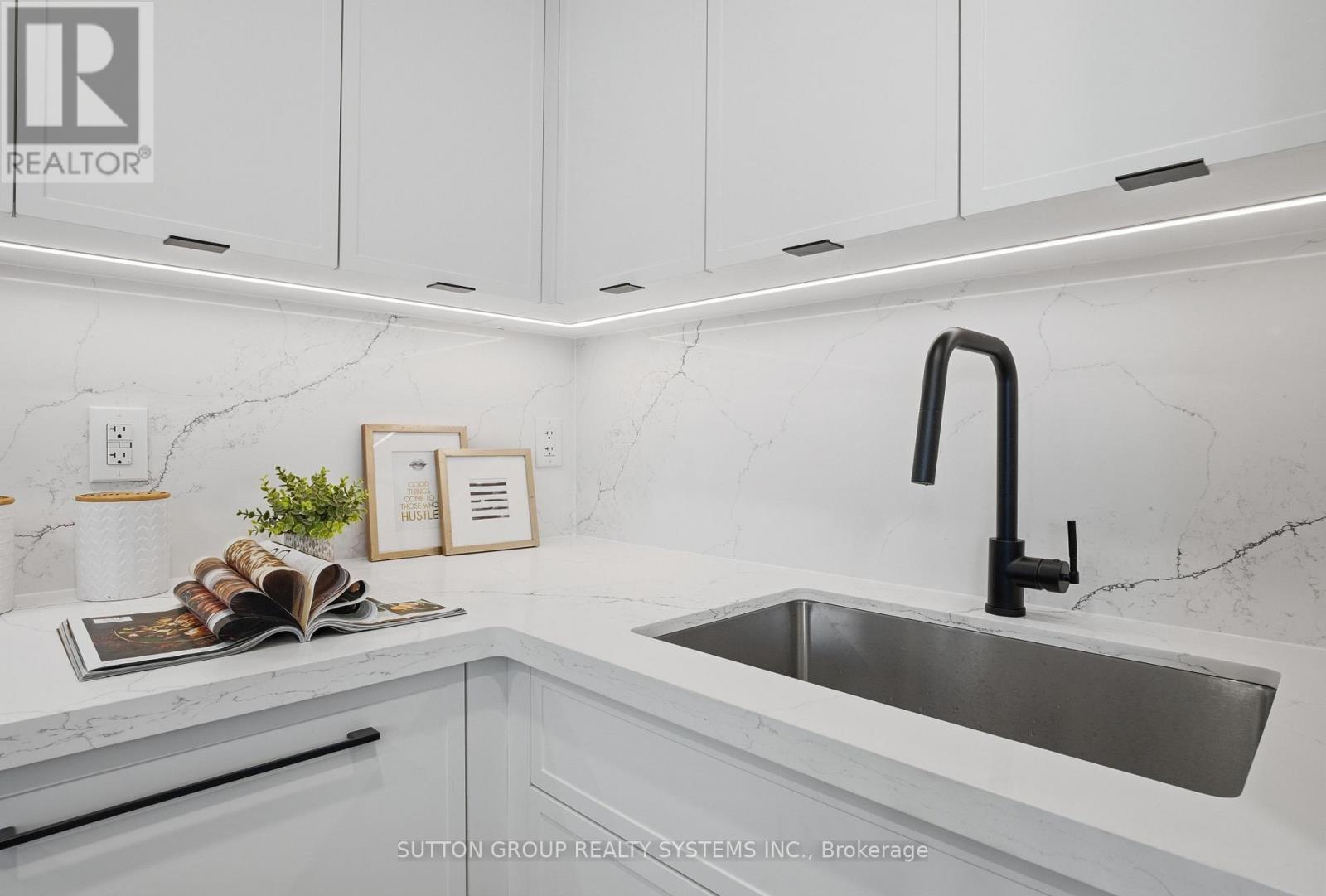 909 - 60 Southport Street, Toronto, Ontario M6S 3N4 - Photo 21 - W12679214