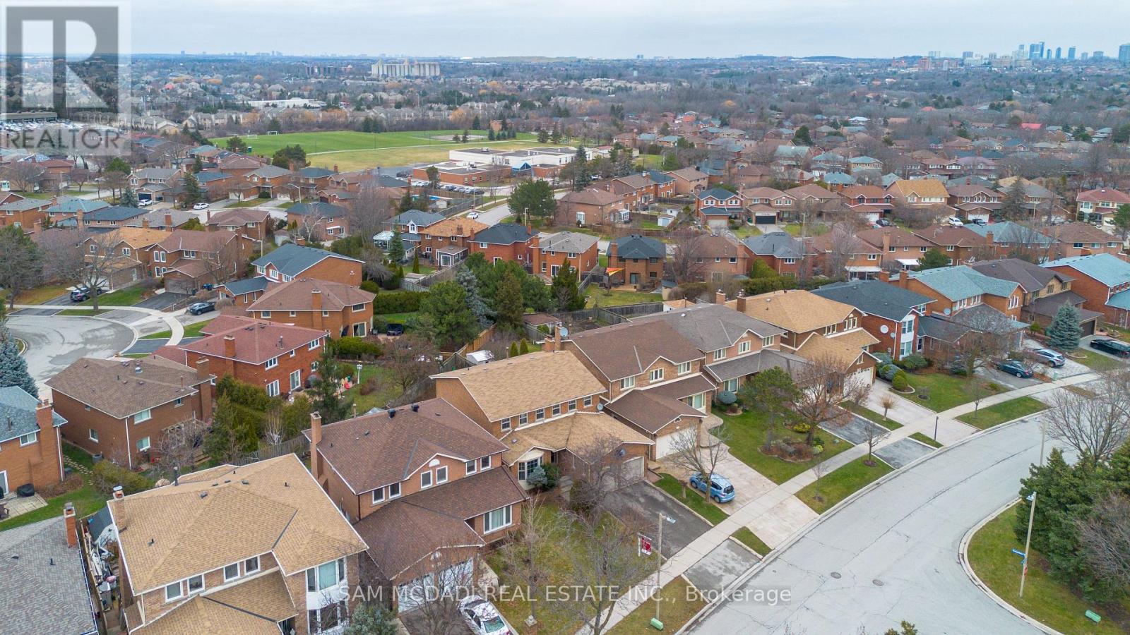 2093 The Chase, Mississauga, Ontario  L5M 3B8 - Photo 40 - W12679222