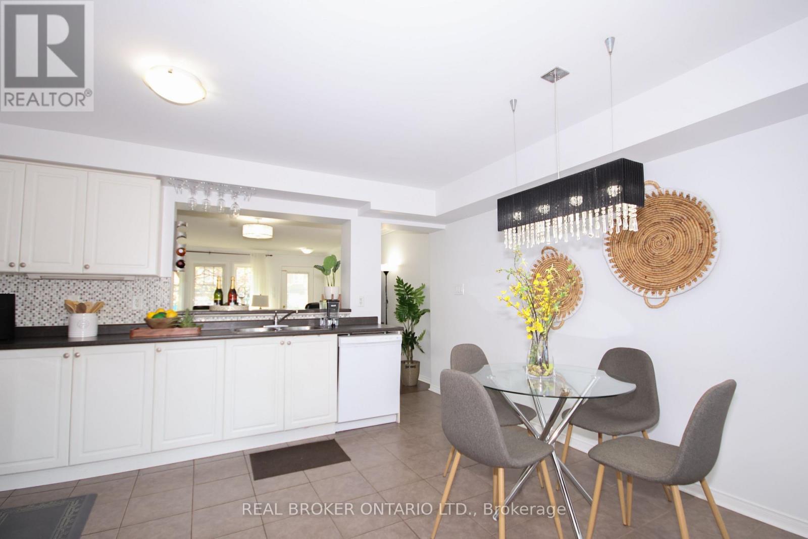 9 - 3200 Bentley Drive, Mississauga, Ontario  L5M 0P7 - Photo 12 - W12679254