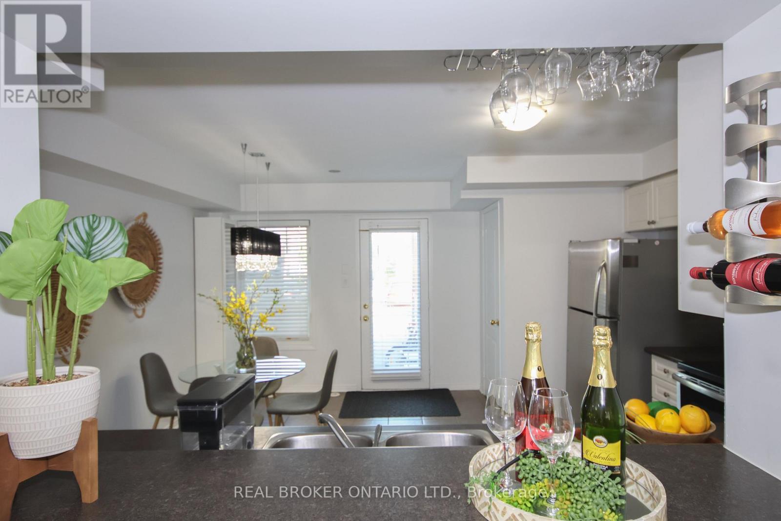 9 - 3200 Bentley Drive, Mississauga, Ontario  L5M 0P7 - Photo 17 - W12679254