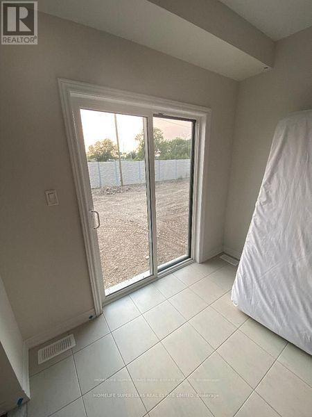 212 Palace Street E, Thorold, Ontario  L2V 5G7 - Photo 15 - X12679204