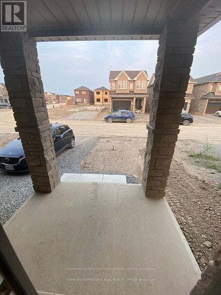 212 Palace Street E, Thorold, Ontario  L2V 5G7 - Photo 4 - X12679204