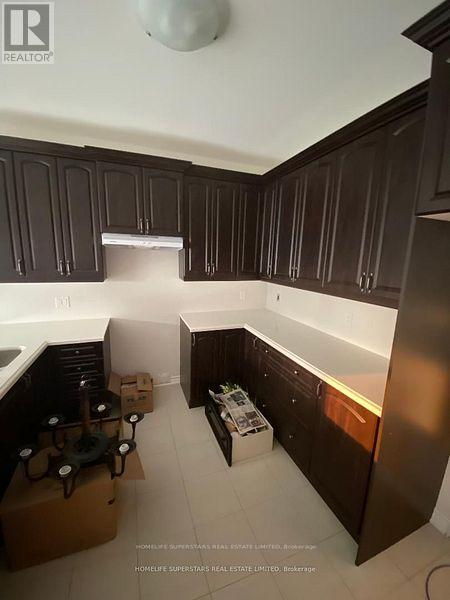 212 Palace Street E, Thorold, Ontario  L2V 5G7 - Photo 8 - X12679204