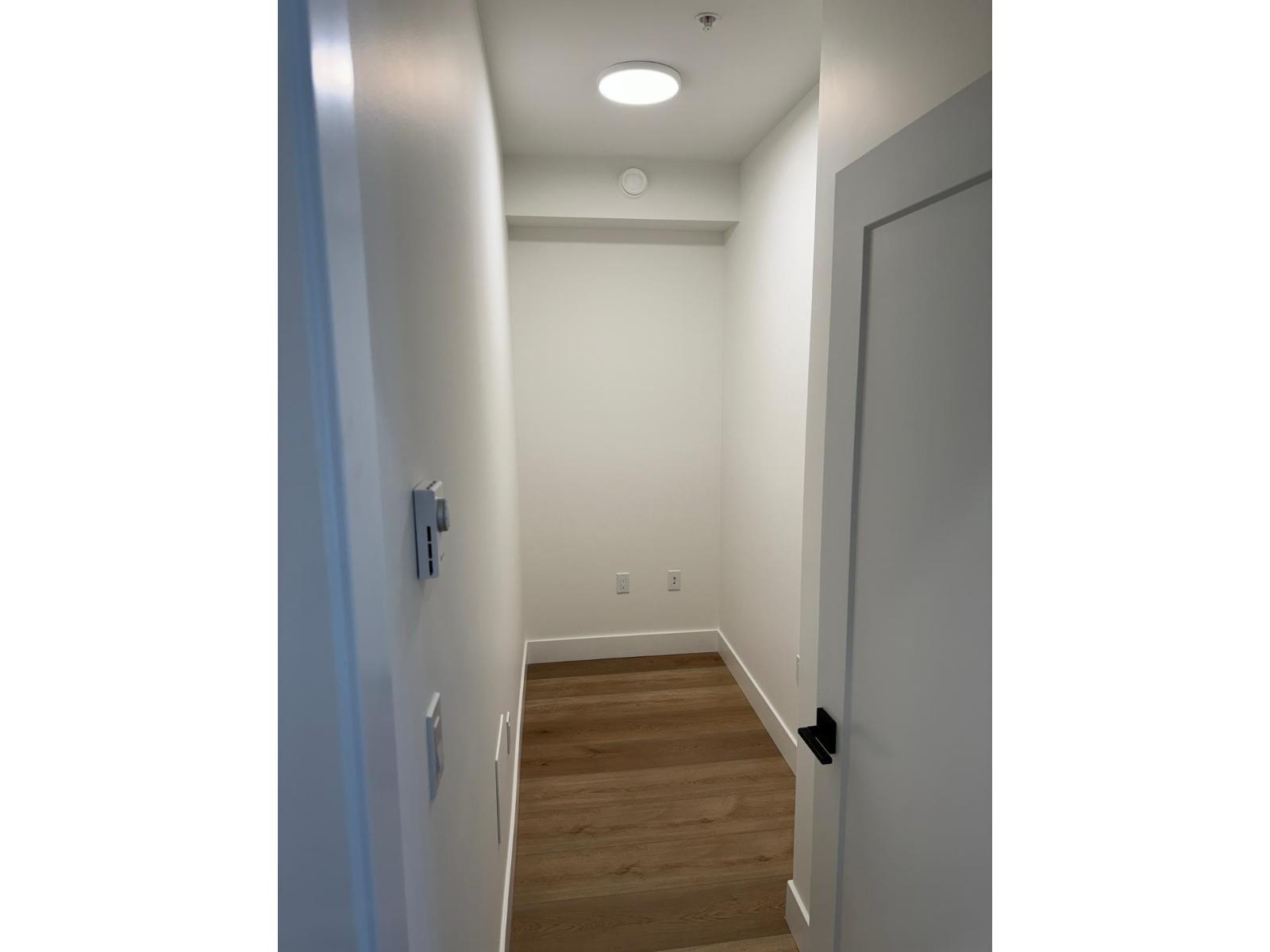 207 20282 72b Avenue, Langley, British Columbia  V2Y 3X3 - Photo 3 - R3077336