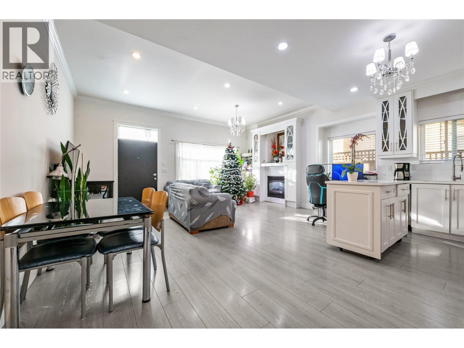 5461 Manor Street, Burnaby, British Columbia  V5G 1B6 - Photo 6 - R3072828