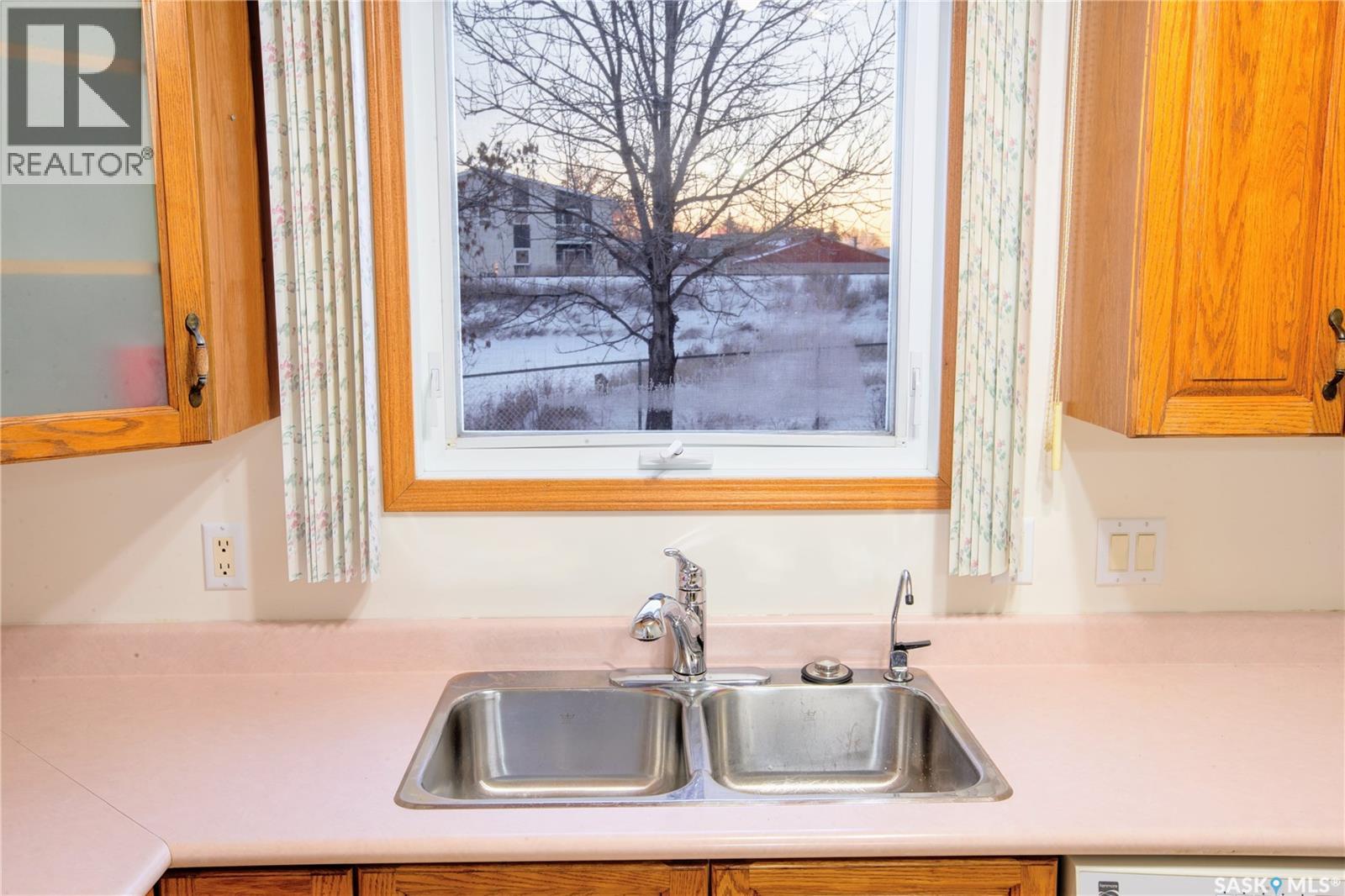 106 - 605 3rd Avenue Ne, Moose Jaw, Saskatchewan  S6H 0L6 - Photo 7 - SK022491