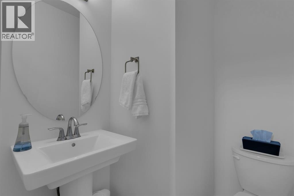 89 Greenbriar Place Nw, Calgary, Alberta  T3B 6J1 - Photo 12 - A2278108