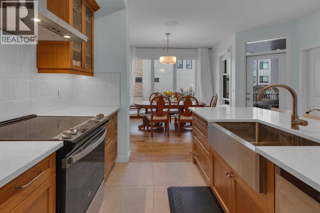 89 Greenbriar Place Nw, Calgary, Alberta  T3B 6J1 - Photo 4 - A2278108