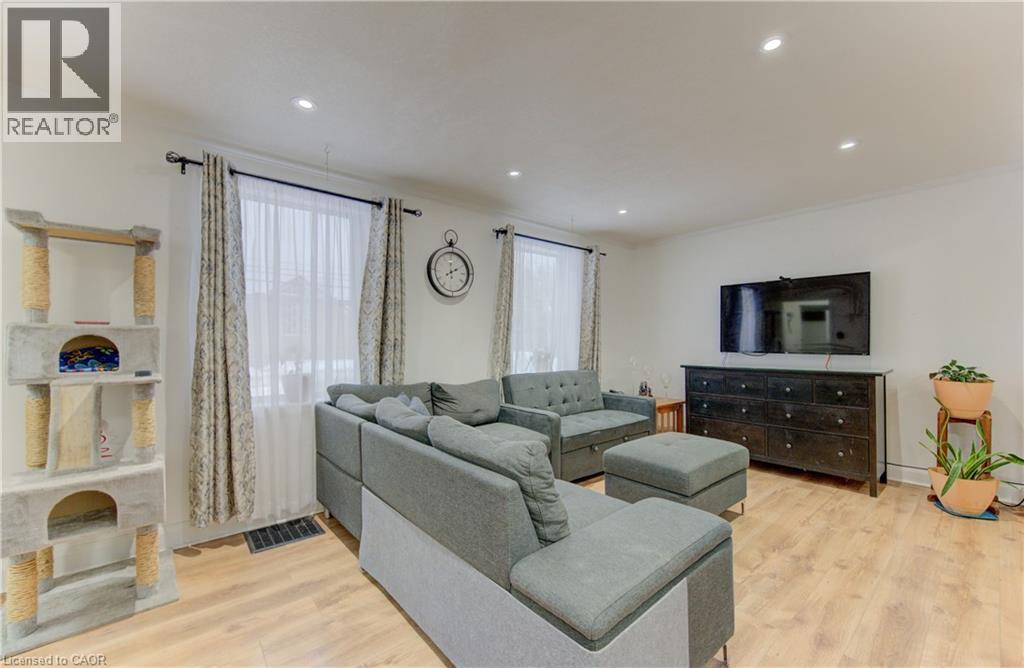 569 Stirling Avenue S, Kitchener, Ontario N2M 3J5 - Photo 16 - 40795505