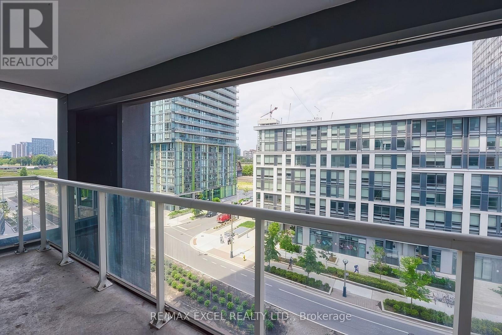 710 - 85 Queens Wharf Road, Toronto, Ontario  M5V 0J9 - Photo 1 - C12679280