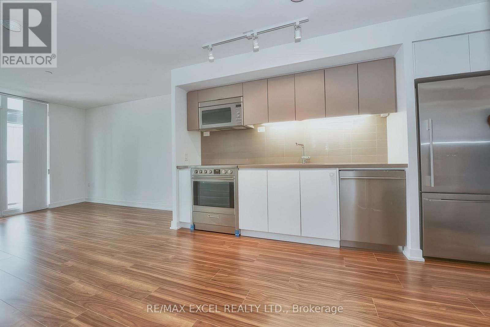 710 - 85 Queens Wharf Road, Toronto, Ontario  M5V 0J9 - Photo 3 - C12679280