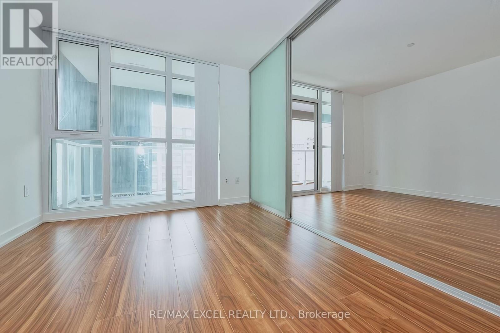 710 - 85 Queens Wharf Road, Toronto, Ontario  M5V 0J9 - Photo 4 - C12679280