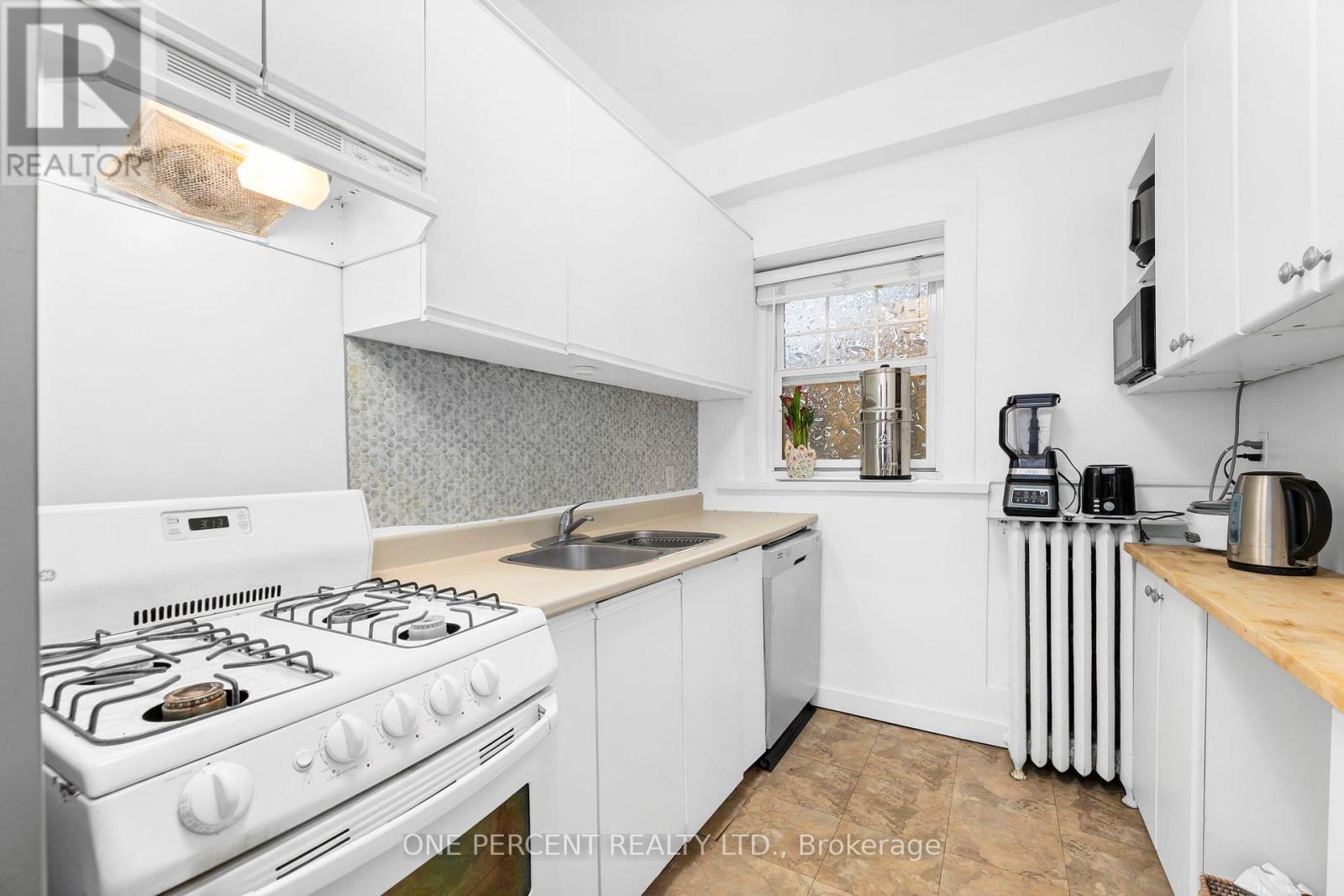 2 - 68 Kendal Avenue, Toronto, Ontario  M5R 1L9 - Photo 15 - C12679294