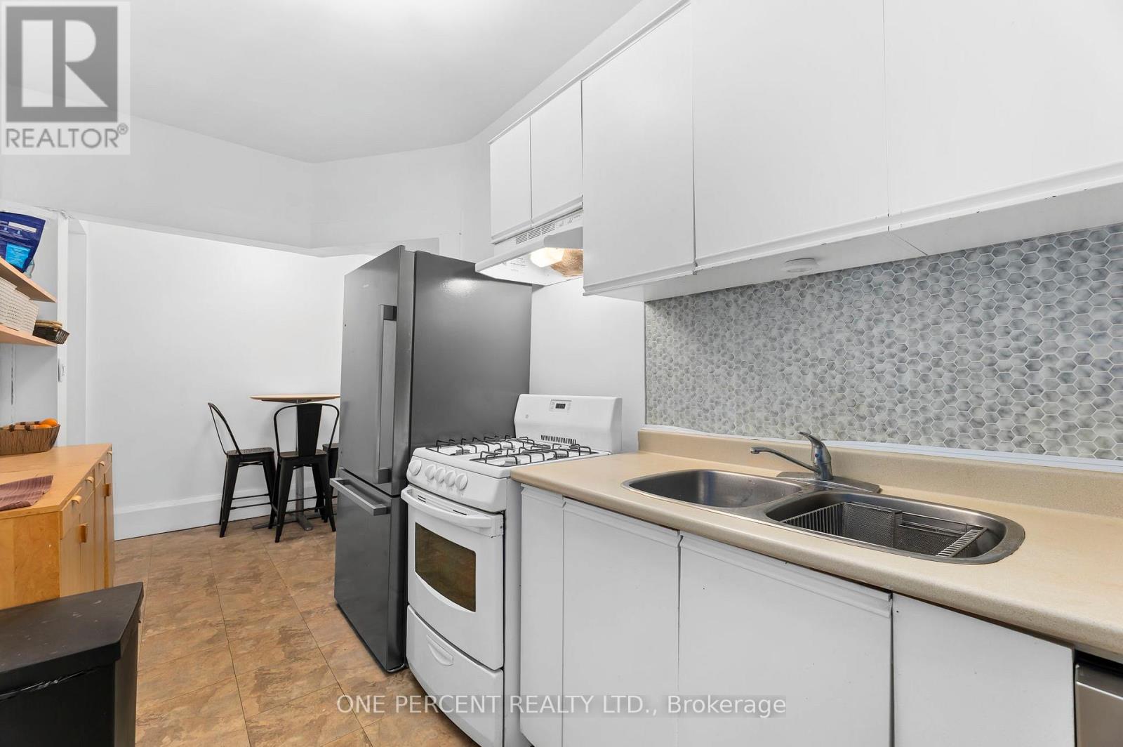 2 - 68 Kendal Avenue, Toronto, Ontario  M5R 1L9 - Photo 16 - C12679294