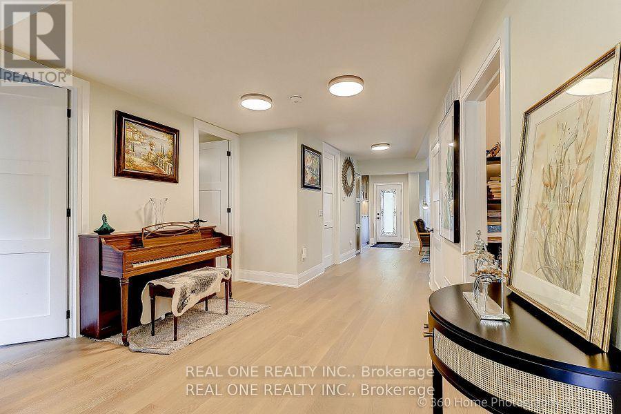 10 North Hills Terrace, Toronto, Ontario  M3C 1M6 - Photo 15 - C12679304