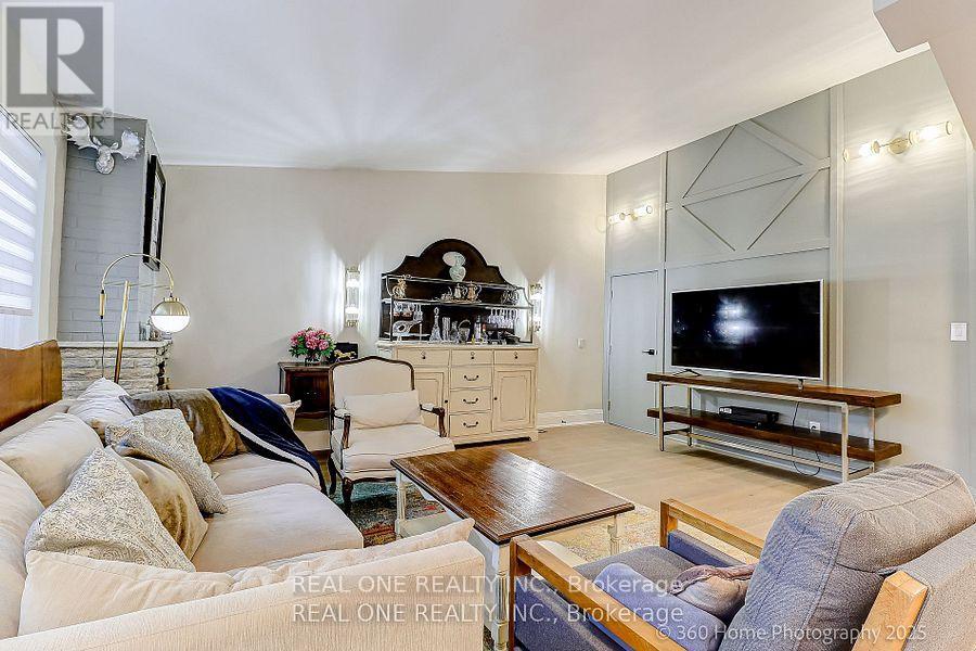 10 North Hills Terrace, Toronto, Ontario  M3C 1M6 - Photo 2 - C12679304