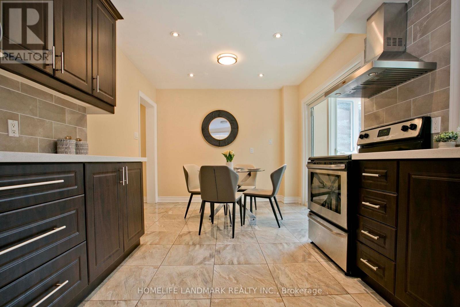 157 Pleasant View Drive, Toronto, Ontario  M2J 3R3 - Photo 9 - C12679312