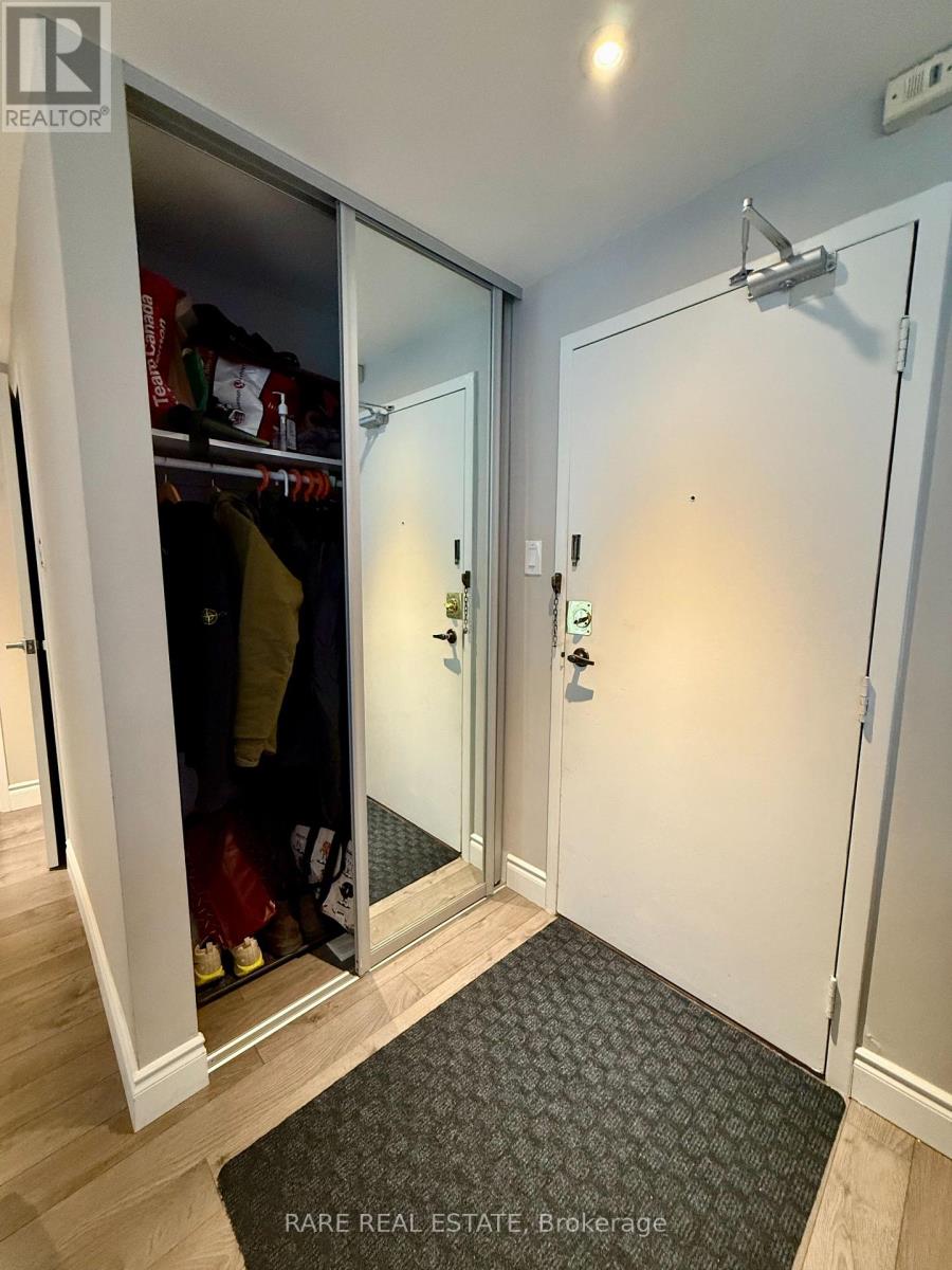 649 - 53 Mccaul Street, Toronto, Ontario  M5T 2W9 - Photo 6 - C12679338