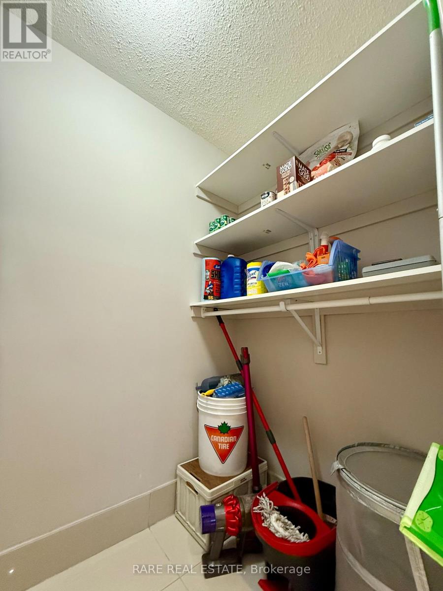 649 - 53 Mccaul Street, Toronto, Ontario  M5T 2W9 - Photo 9 - C12679338